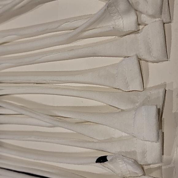 Gildan Bansky Art Girl With Ballon Fringe Short Sleeve Tee Black Red XL - Picture 7 of 10